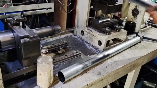 圓管擴口機與路燈支架鍍鋅管脹管設(shè)備的網(wǎng)絡(luò)化應(yīng)用